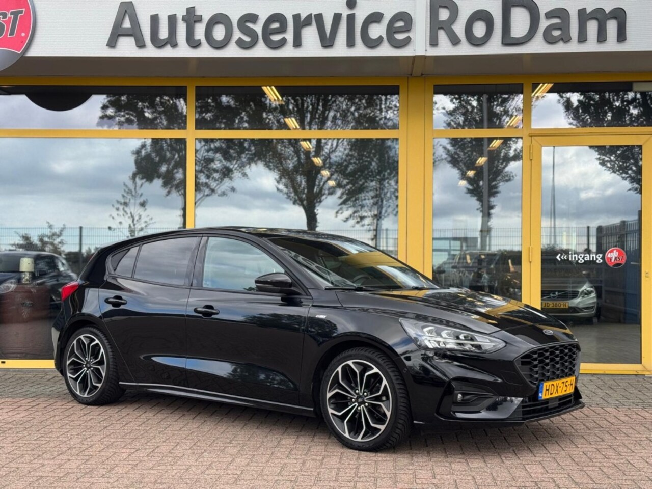 Ford Focus - 1.0 EcoB. Tit. Bns - AutoWereld.nl