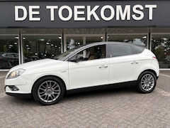 Lancia Delta - 1.4 M.AIR PLATINO Panorama Dak Parkeerhulp superdikke auto