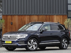 Volkswagen Touareg - 3.0 V6 TSI 381PK eHybrid / panoramadak / 360° / IQ