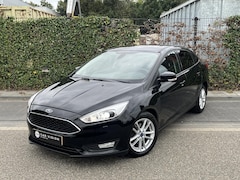 Ford Focus - 1.0 Titanium * Navi * Nieuwe Distr. * Dealerond * Garantie