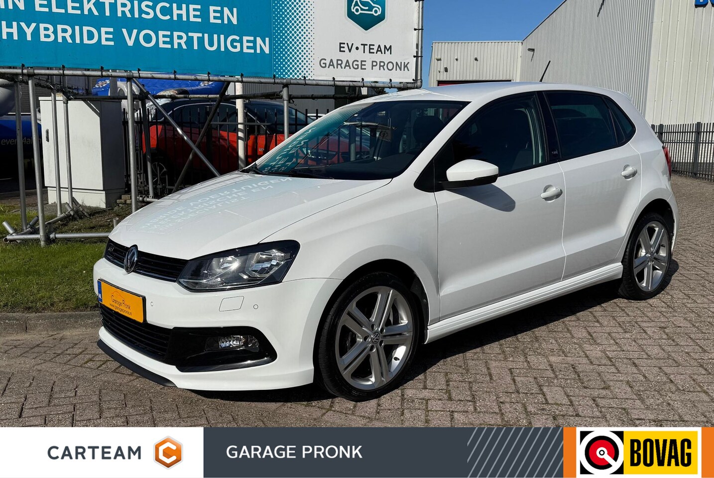 Volkswagen Polo - 1.2 TSI R-Line NAVIGATIE/CLIMA/STOELVERWARMIING - AutoWereld.nl