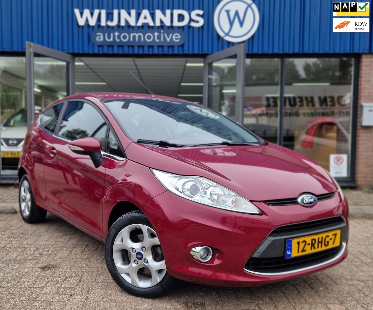 Ford Fiesta - 1.4 Titanium Automaat Lichtmetaal Airco Elektris - AutoWereld.nl