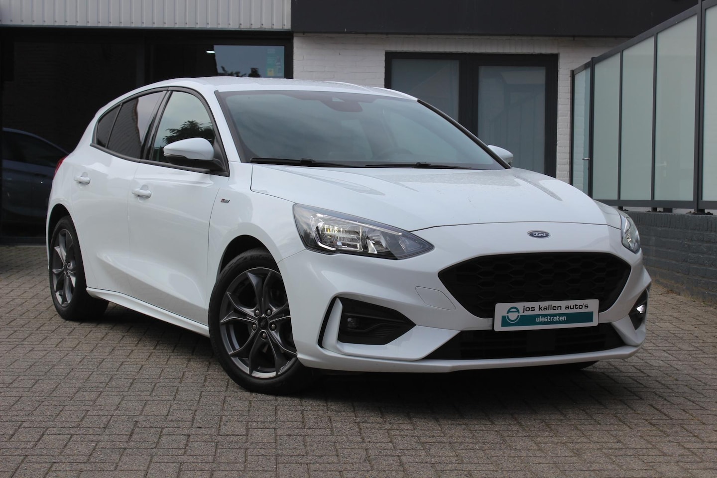 Ford Focus - 1.0i EcoB. 125pk Automaat ST-Line Business Navigatie, Camera, Cruise, Winterpack, 17" - AutoWereld.nl