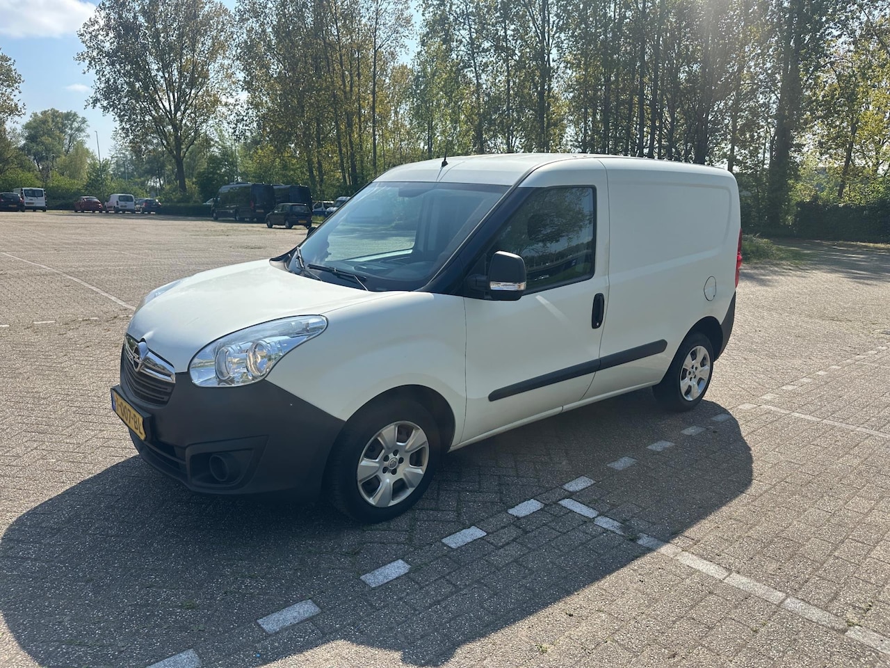 Opel Combo - 1.3 CDTi Airco ecoFLEX White Edition - AutoWereld.nl
