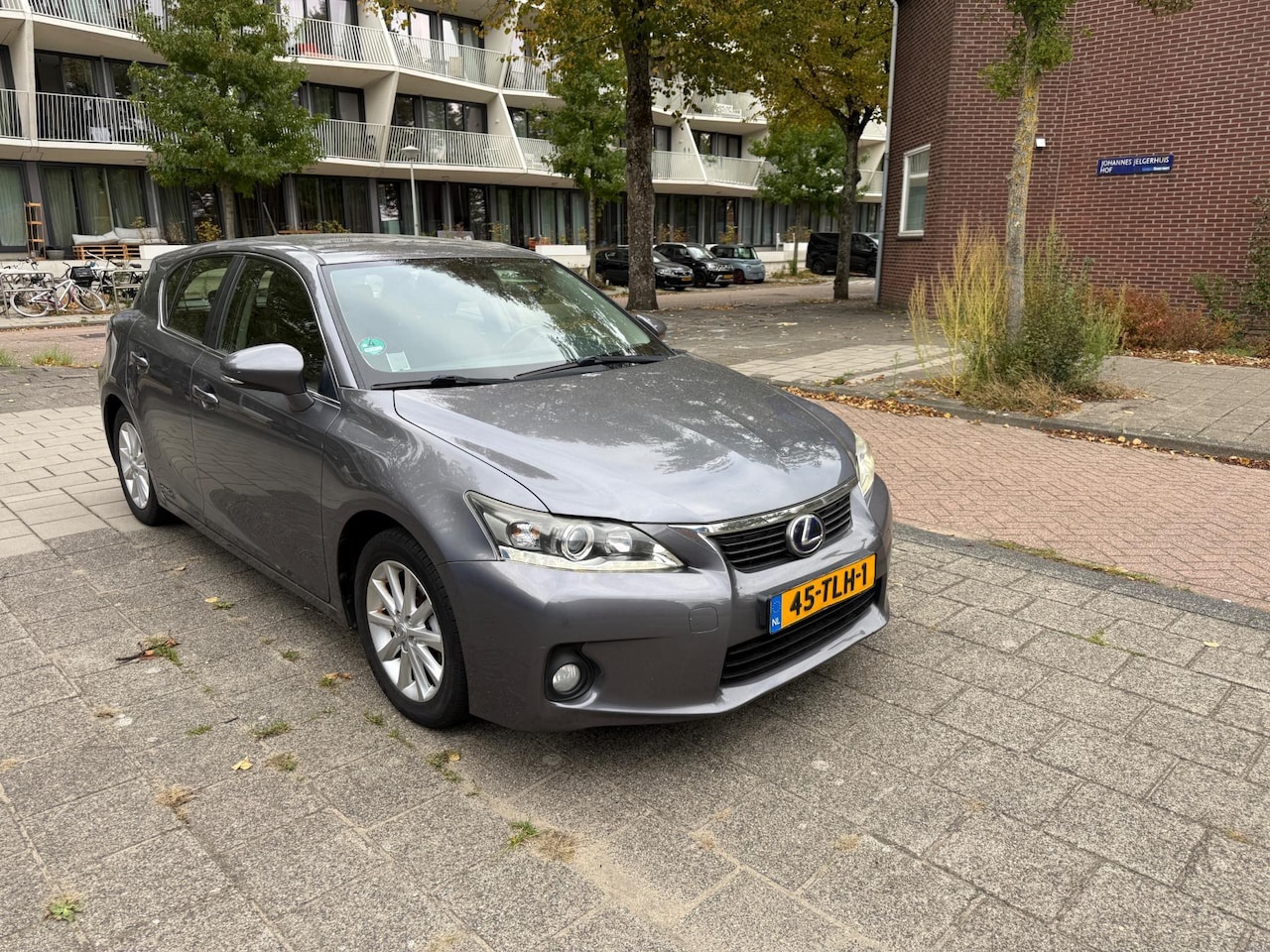 Lexus CT 200h - Hybrid Alcantara Cruise Climate - AutoWereld.nl