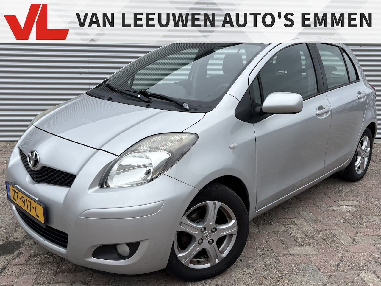 Toyota Yaris - 1.3 VVTi Dynamic | Nieuw Binnen! | Automaat | Airco | Trekhaak - AutoWereld.nl