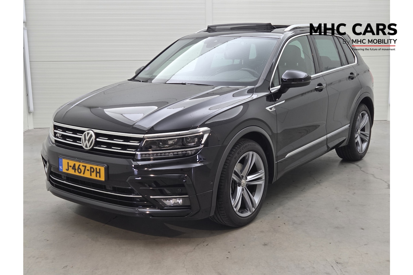 Volkswagen Tiguan - 1.5 TSI Comfortline Business | R-line | Camera | Panorama | LED |* - AutoWereld.nl