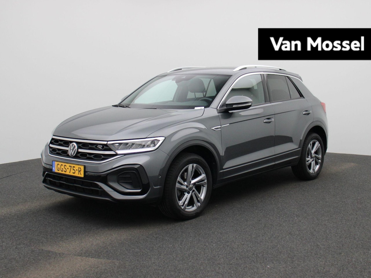 Volkswagen T-Roc - 1.5 TSI R-Line | 150 PK | Automaat | R-line | Camera | Parkeersensoren | Apple carplay | A - AutoWereld.nl