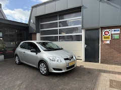Toyota Auris - 1.4-16V Terra *INCL. BEURT/NWE APK/3MND GARANTIE