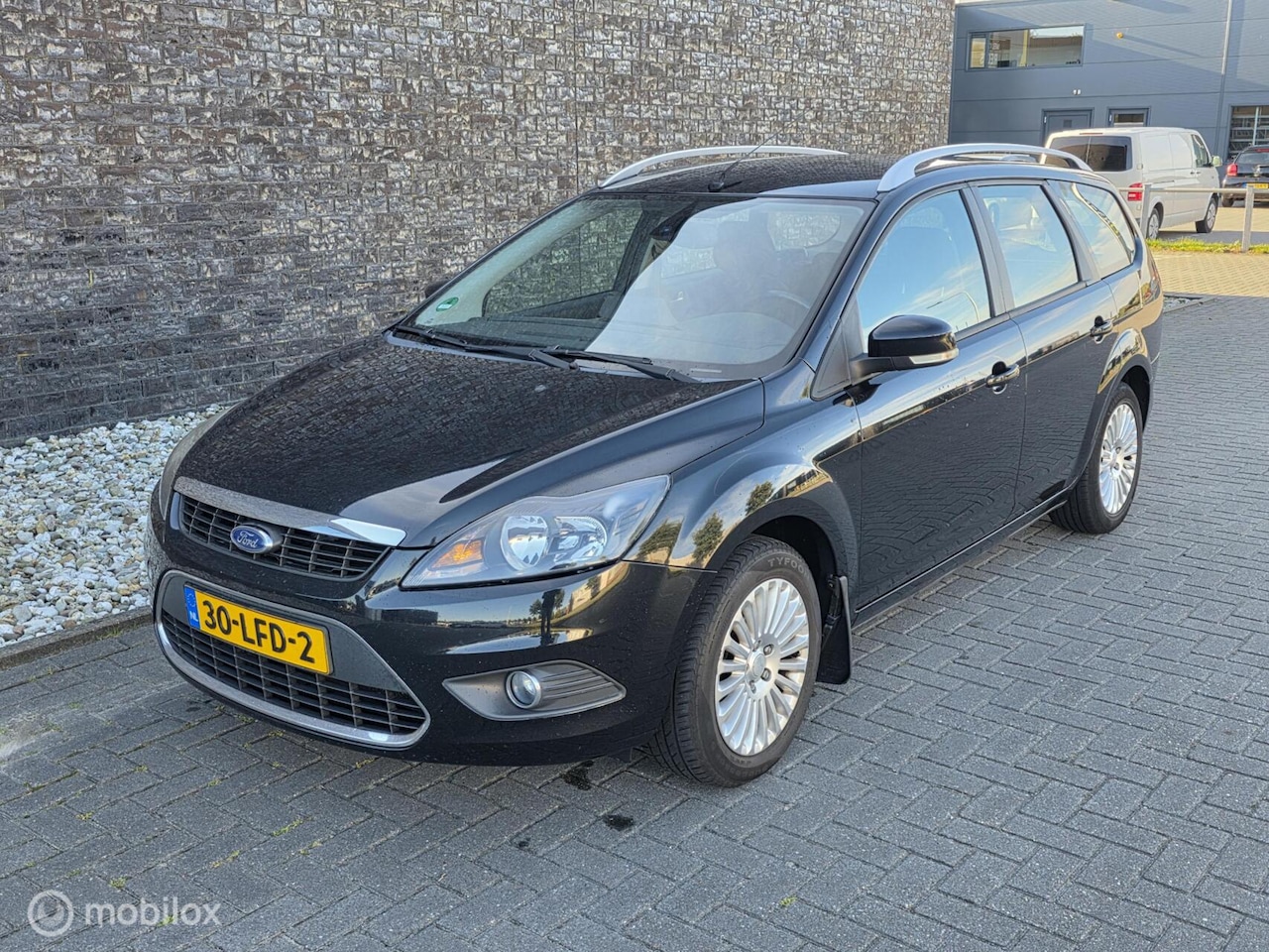 Ford Focus Wagon - 1.8 Titanium - Airco - Trekhaak - isofix - AutoWereld.nl