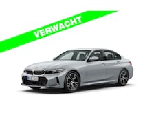 BMW 3-serie - 320i M-Sport - Active Cruise Control - Stoelverwarming - Camera - Hifi