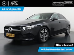 Mercedes-Benz A-klasse - 180 Limousine Luxury Line | Achteruitrij Camera | Parkeersensoren Voor + Achter | LED Kopl