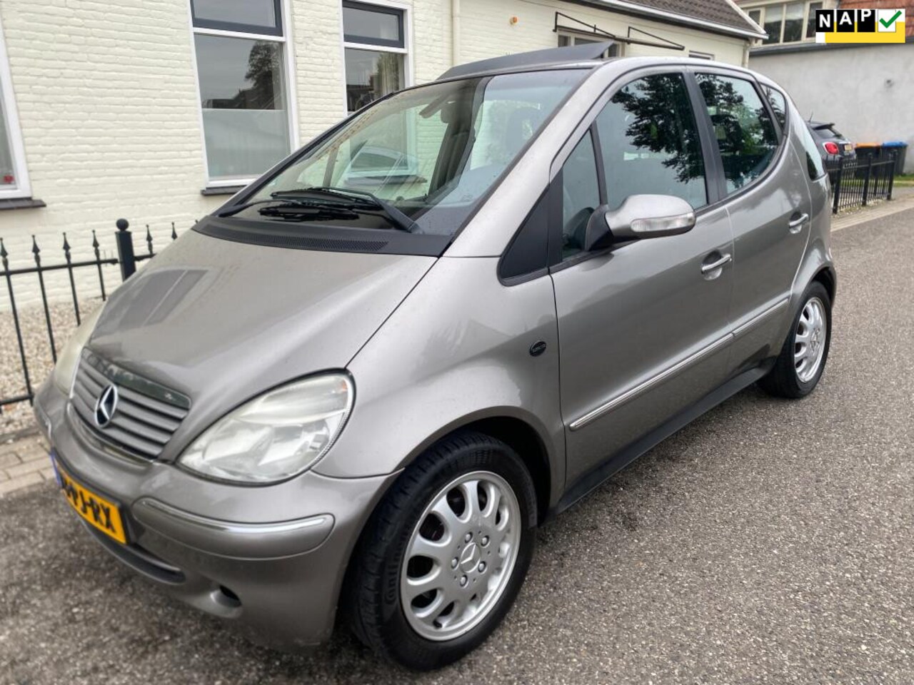 Mercedes-Benz A-klasse - 160 Elegance 160 Elegance,Airco,Lamellendak,Cruise control. - AutoWereld.nl
