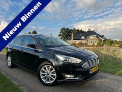 Ford Focus Wagon - 1.0 Titanium Edition Stoelverwarming / Xenon / Half-Leder / Topstaat