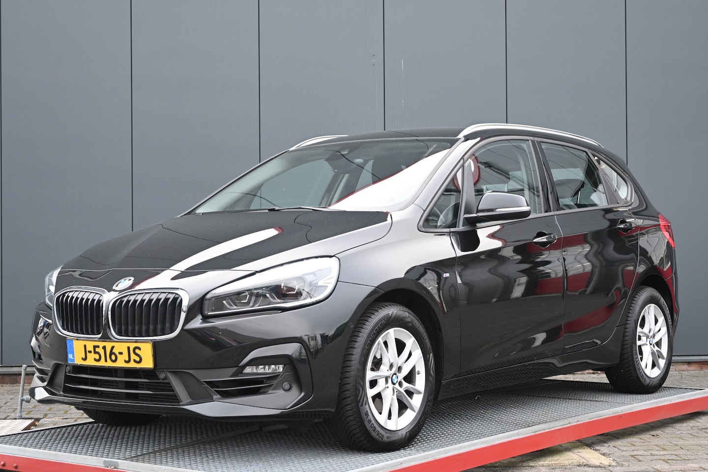 BMW 2-serie Active Tourer - 218i High Executive camera - AutoWereld.nl