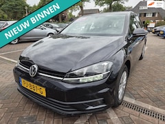Volkswagen Golf - 1.0 TSI Trendline DEZE AUTO IS GEHEEL INST EN TOP ONDER HOUDEN