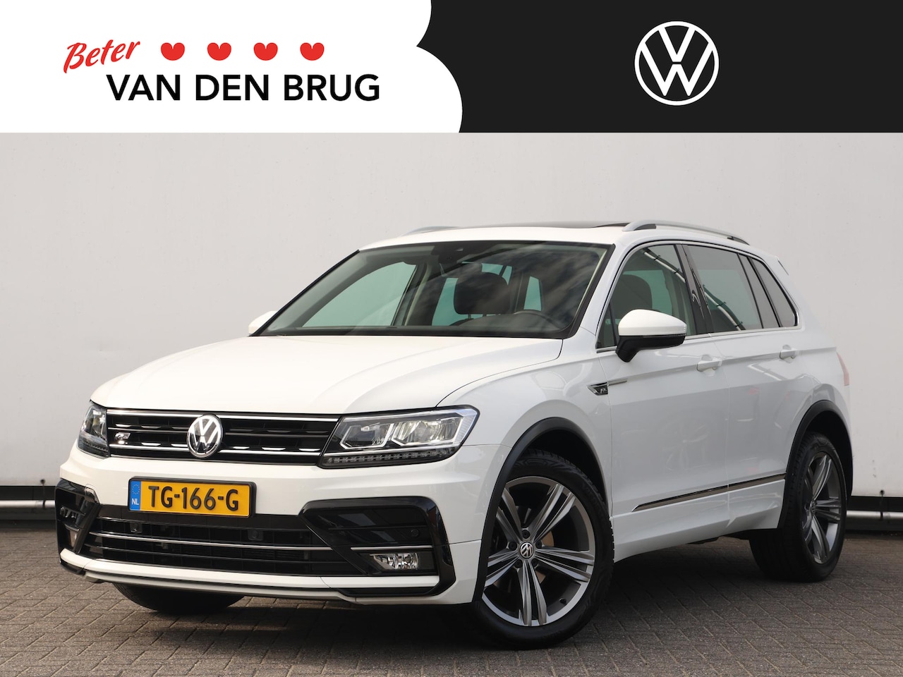 Volkswagen Tiguan - 1.4 TSI 4Motion Highline R-Line 150 PK DSG | Panoramadak | Trekhaak | 2000KG trekgewicht | - AutoWereld.nl