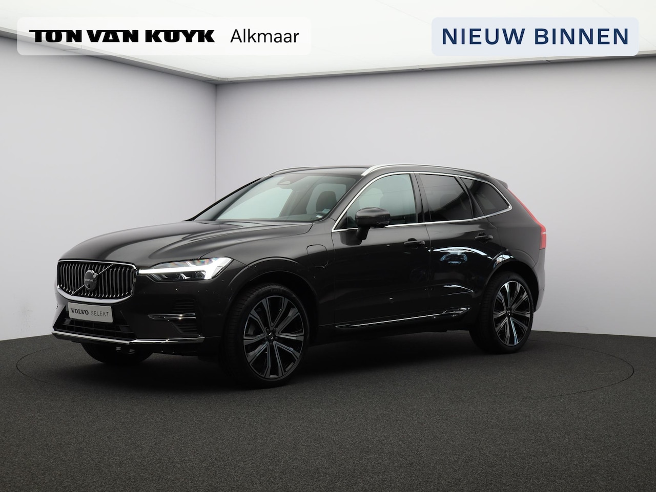 Volvo XC60 - T6 AWD Plug-in hybrid Plus Bright / Trekhaak / 360 camera / Woolblend Interieur / Elektris - AutoWereld.nl