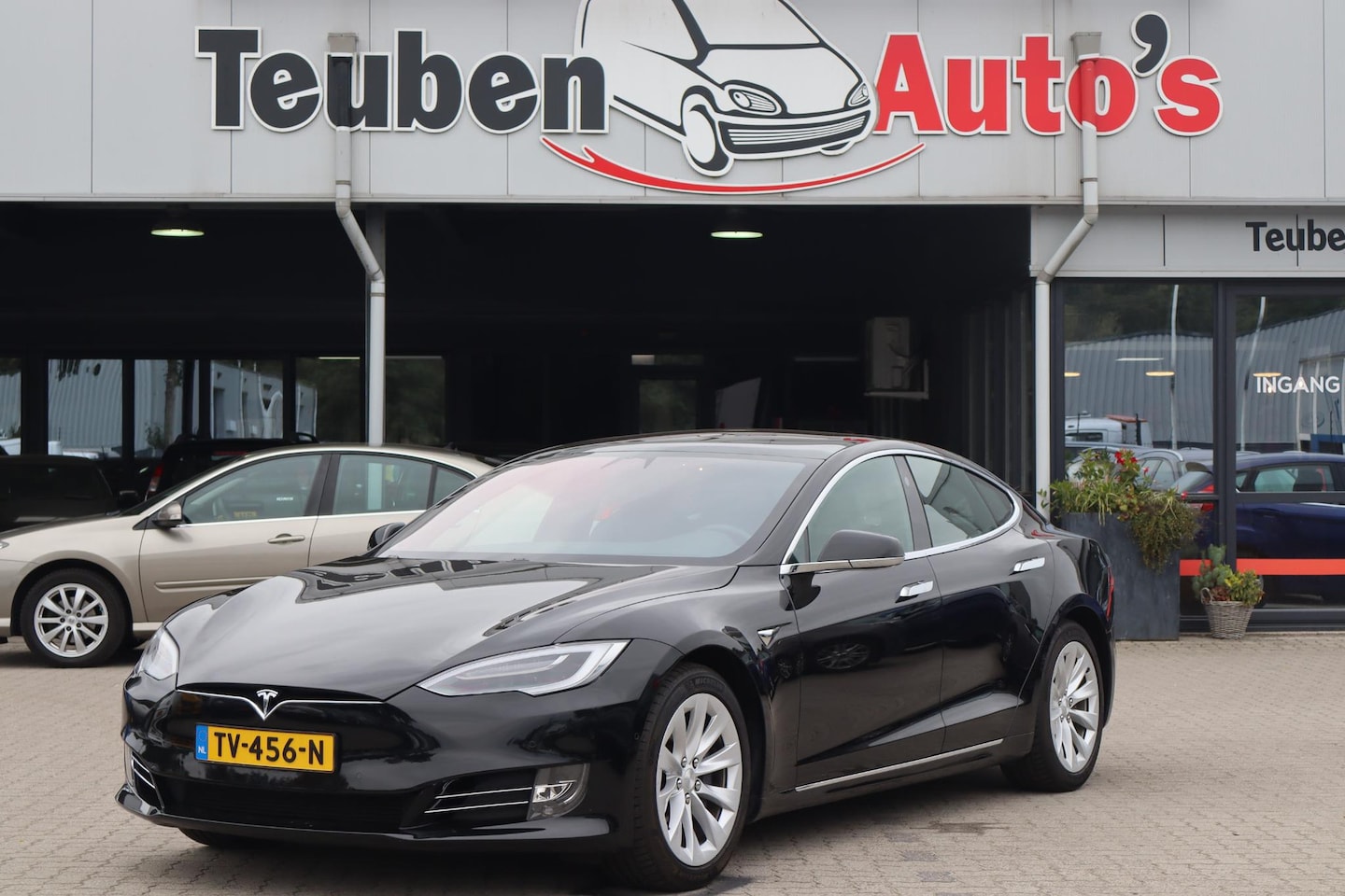 Tesla Model S - 75D Base BTW Auto, Adaptieve Cruise control, Autopilot, Camera, BTW Auto - AutoWereld.nl