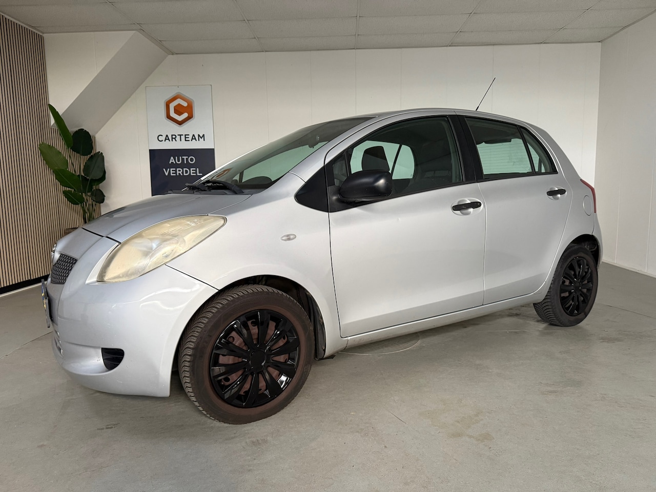 Toyota Yaris - 1.3 VVTi Cool Airco - AutoWereld.nl