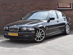 BMW 3-serie - 320i Executive '01 Inruiler zo mee