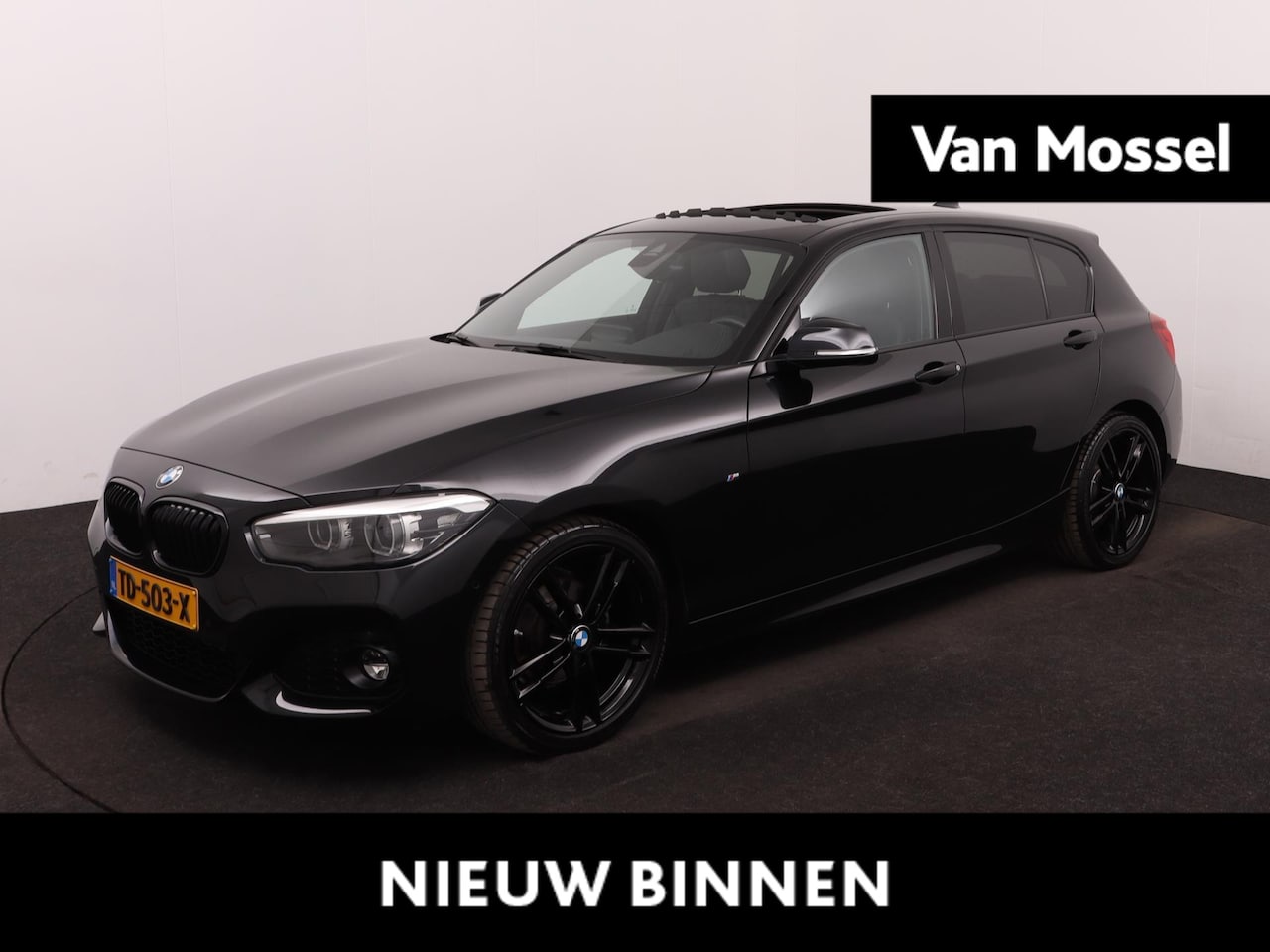 BMW 1-serie - 118i Corporate Lease | WORDT VERWACHT | AUTOMAAT | M PAKKET | LEDER | OPEN DAK | STOELVERW - AutoWereld.nl