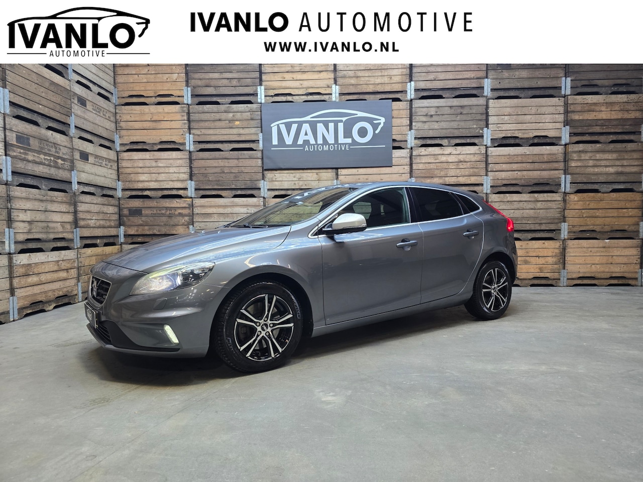 Volvo V40 - 2.0 D4 R-Design Business Clima Navi Camera Xenon PDC 16"LM - AutoWereld.nl