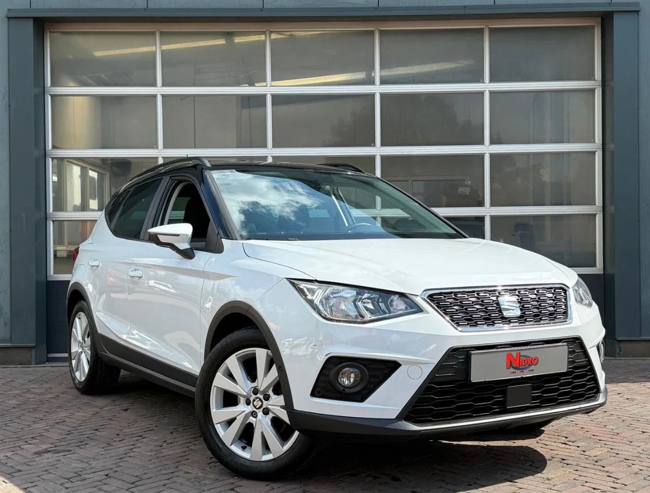 SEAT Arona - 1.0 TSI Style Business Intense Carplay Dealeronderhouden Cruise Clima Navi Camera - AutoWereld.nl