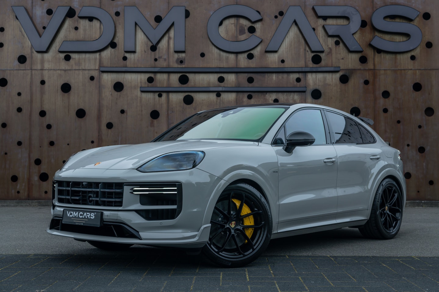Porsche Cayenne Coupé - 4.0 Turbo E-Hybrid GT | TECHART |  Achterasbesturing | HUD | ACC | Burmester | Bijrijdersd - AutoWereld.nl