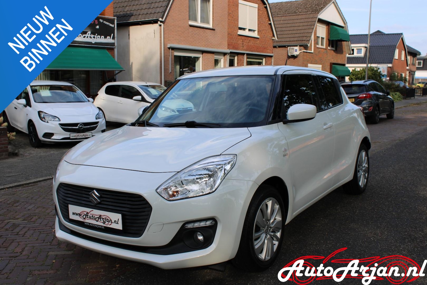 Suzuki Swift - 1.2 Business Edition Navi, Bluetooth, APK Nieuw, Garantie - AutoWereld.nl