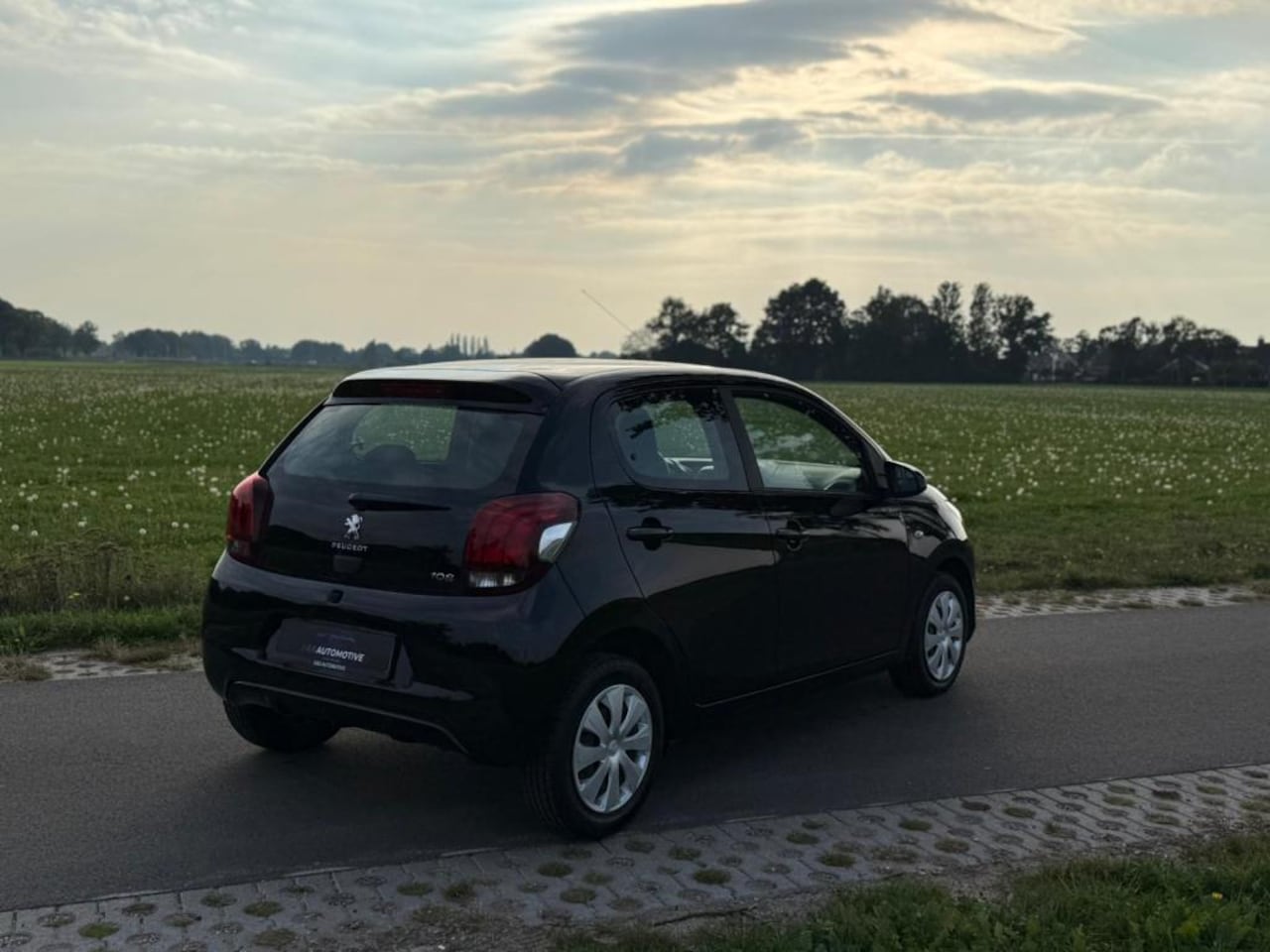 Peugeot 108 - 1.0 e-VTi Active bleutooth/NAP/Start stop/airco - AutoWereld.nl