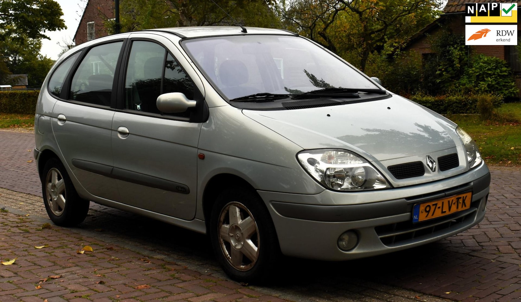 Renault Scénic - 1.8-16V Air 1.8-16V Air, APK tot 25 sept. 2026!! OPHEFFINGSUITVERKOOP - AutoWereld.nl
