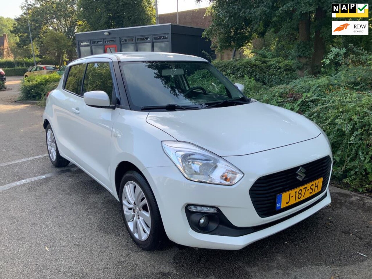 Suzuki Swift - 1.2 Select Smart Hybrid 1.2 Select Smart Hybrid - AutoWereld.nl