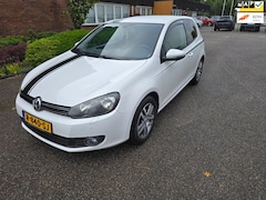 Volkswagen Golf - 1.6 Trendline Airco Navi Stoelverwarming