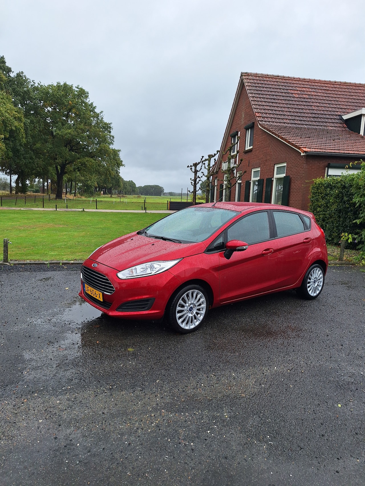 Ford Fiesta - 1.0 Style nav en trekhaak - AutoWereld.nl