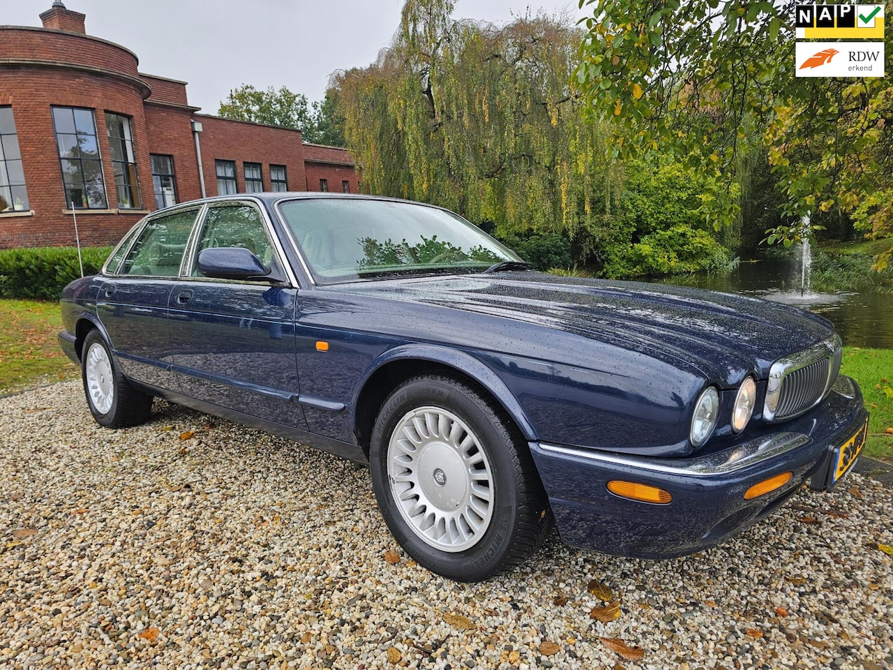 Jaguar XJ - 3.2 V8 Executive aut/LEER *apk:02-2026* - AutoWereld.nl