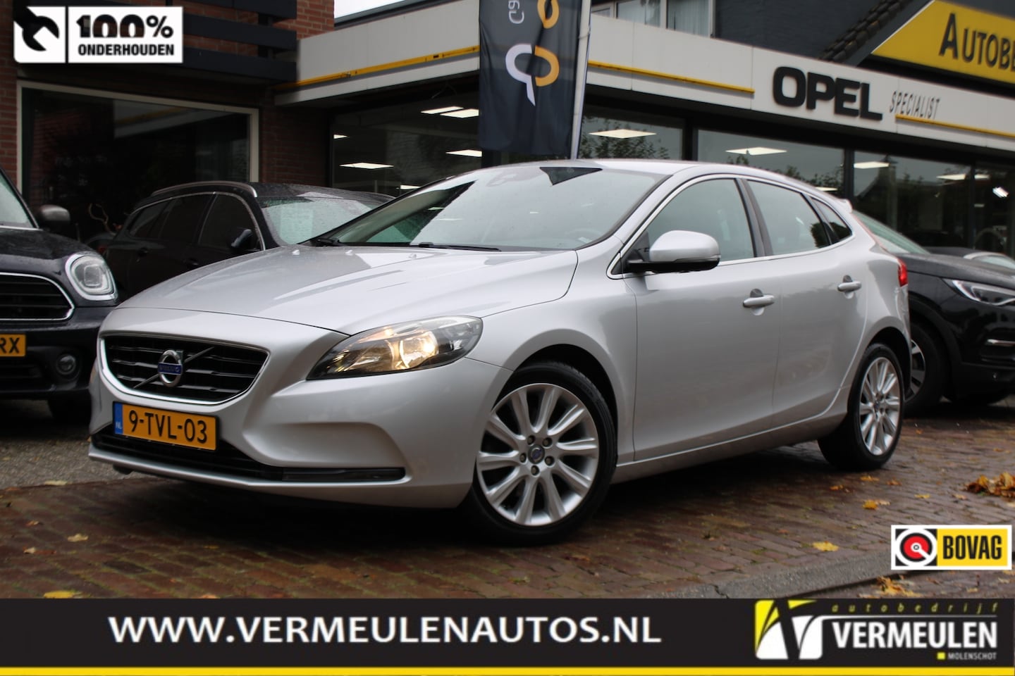 Volvo V40 - 1.6 T4 180PK Momentum Automaat + 16"/ Navi/ Clima/ Cruise/ NL auto - AutoWereld.nl