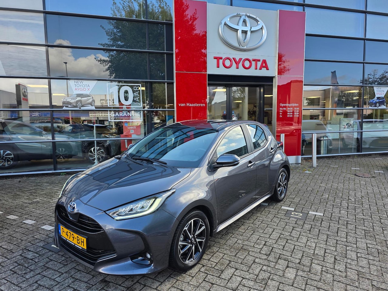 Toyota Yaris - 1.5 Hybrid 116pk CVT TeamNL - AutoWereld.nl