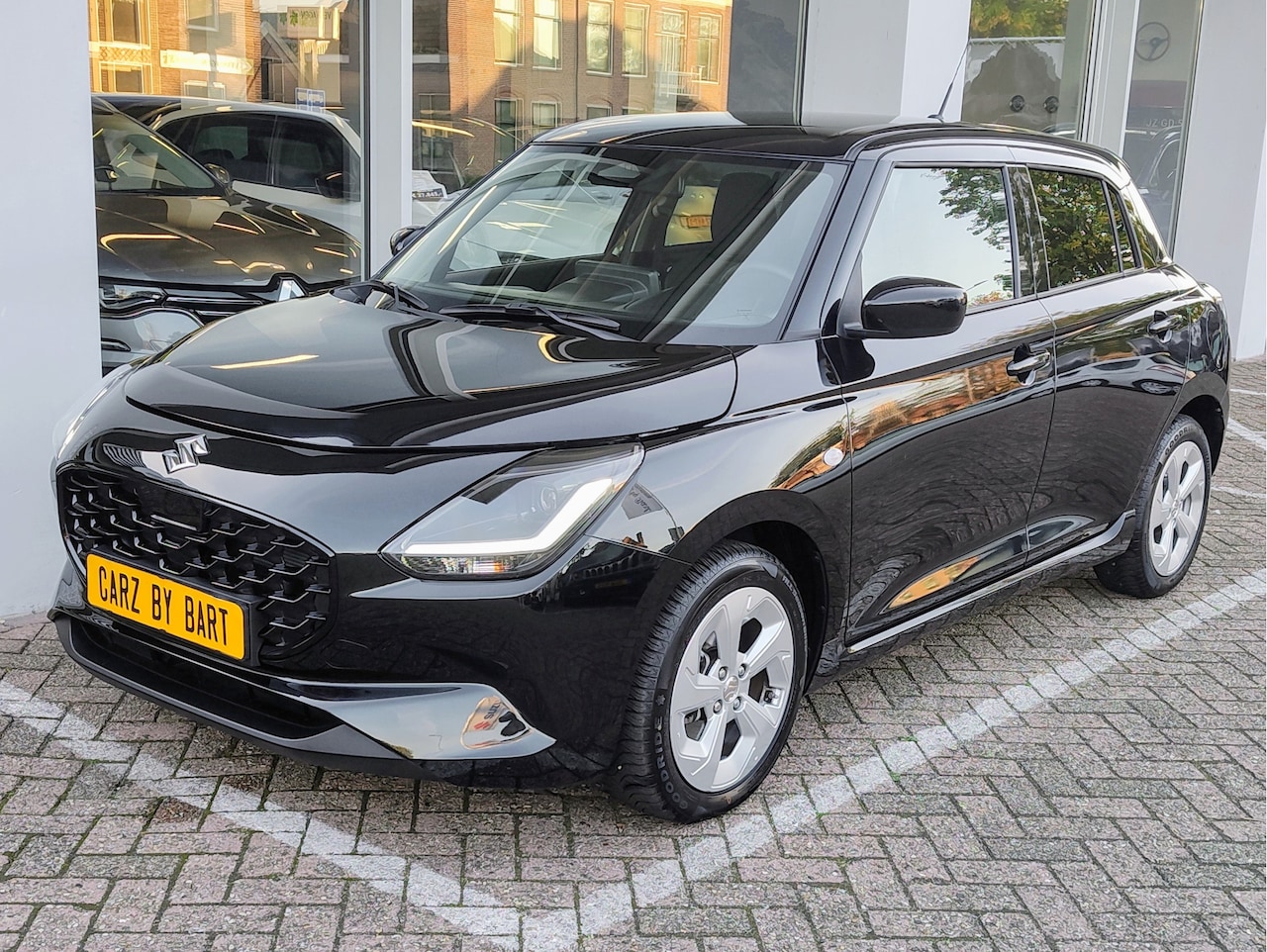 Suzuki Swift - 1.2 SELECT SMART HYBRID Dodehoeksensoren | Stoelverwarming | Keyless - AutoWereld.nl