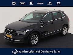 Volkswagen Tiguan - 1.5 TSI Life Business | Trekhaak | Navigatie |