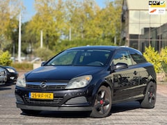 Opel Astra GTC - 1.6 Enjoy | Airco | Navigatie | Bluethooth | APK 05-09-2026 | Cruise Control | Elektrische