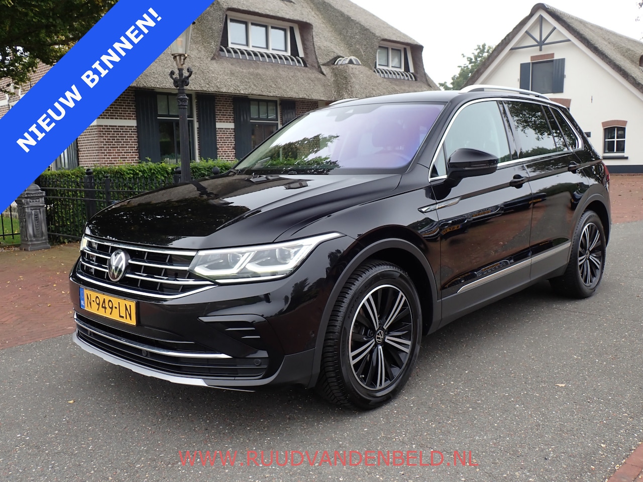 Volkswagen Tiguan - 1.5TSI Elegance ACC/VIRTUAL/TREKHAAK/CAMERA/CARPLAY - AutoWereld.nl