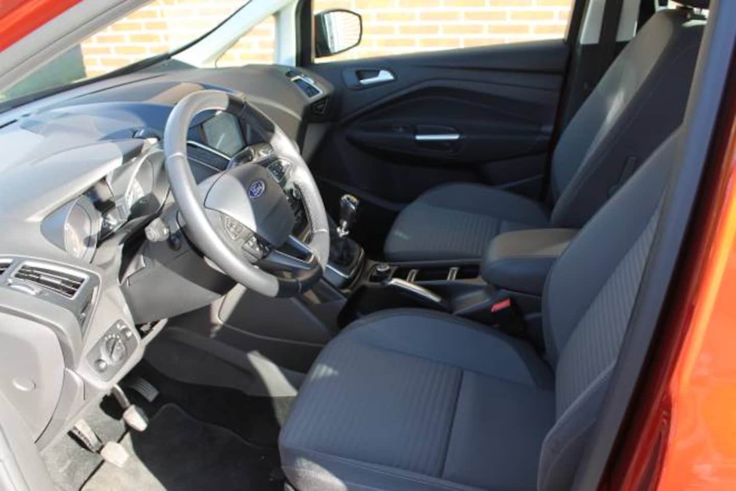 Ford Grand C-Max - 1.0 EcoBoost 125pk Titanium