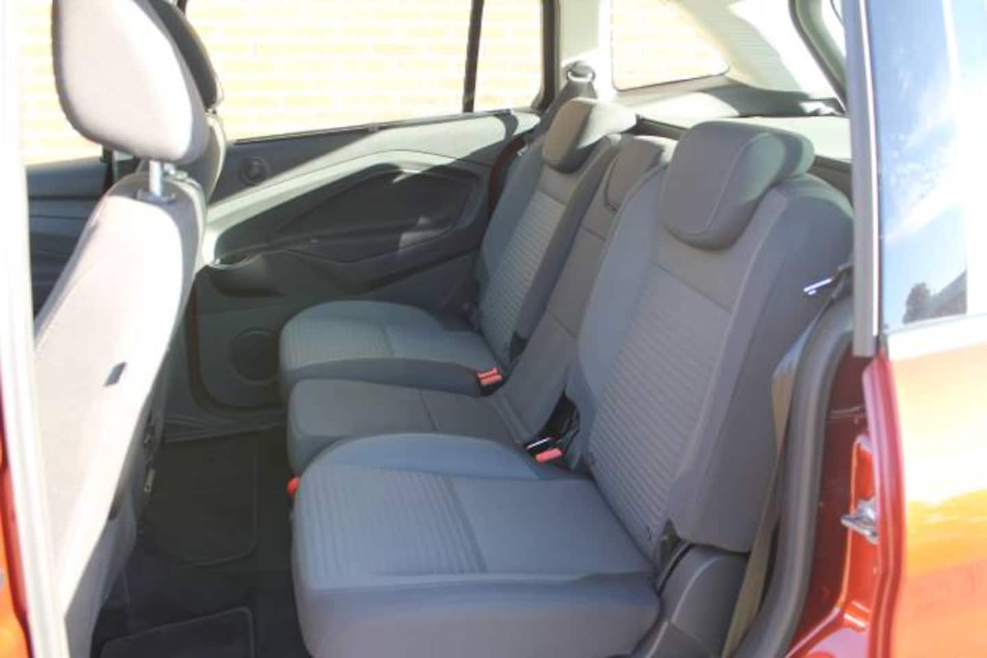 Ford Grand C-Max - 1.0 EcoBoost 125pk Titanium