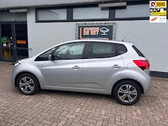Kia Venga - 1.6 CVVT ExecutiveLine automaat, weinig km-ers
