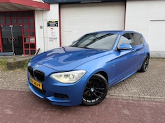 BMW 1-serie - 120d Business M Sport |LUXE UITV|ESTORIL BLUE |HAND SCHAKEL| 17 INCH LM VLGN|