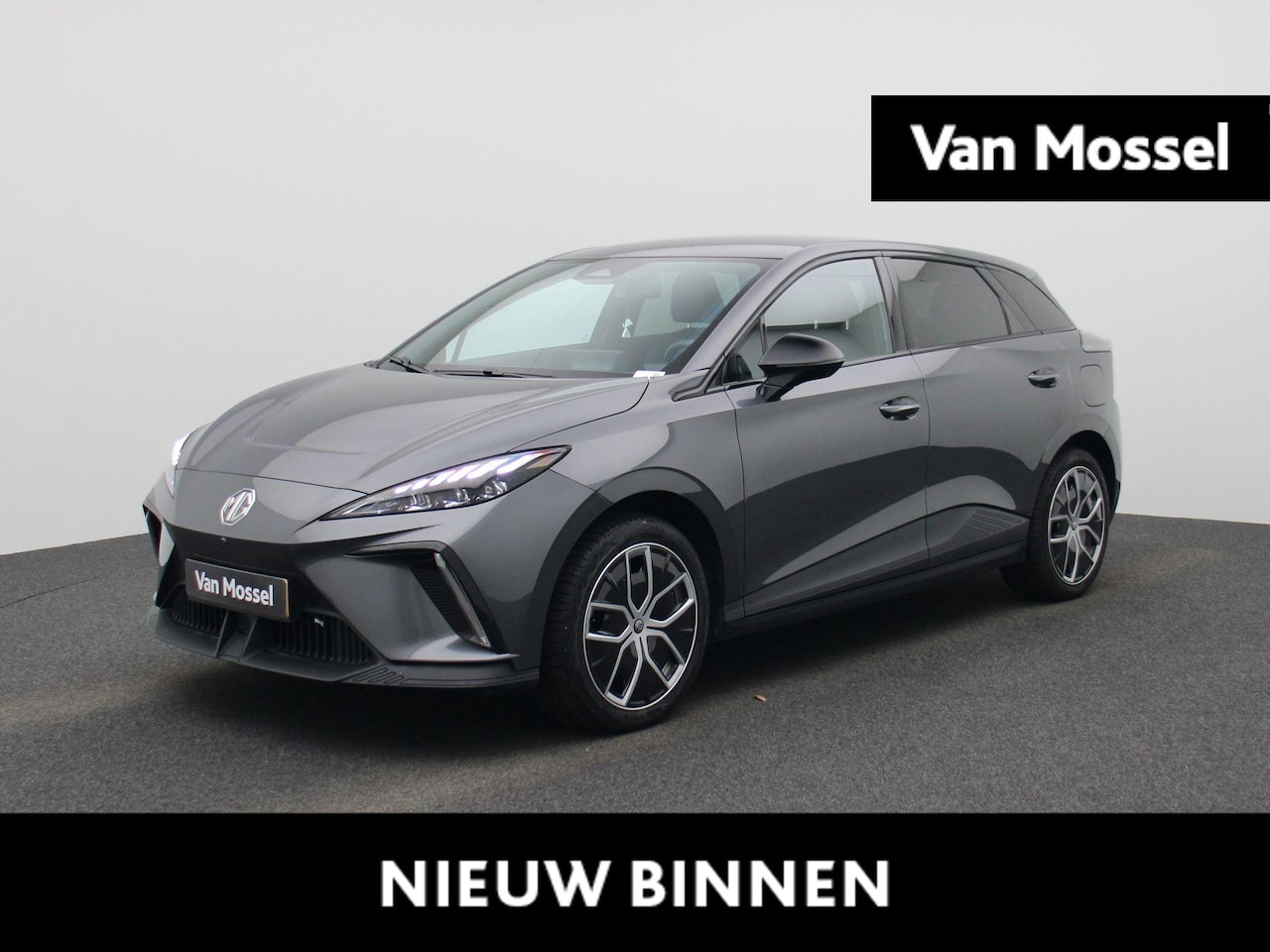 MG 4 - MG4 64 kWh Luxury - AutoWereld.nl