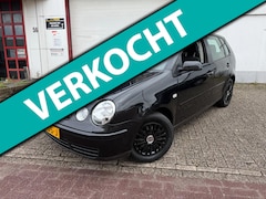 Volkswagen Polo - 1.2 | BLACK EDITION CRICKET| NIEUW APK | AIRCO |5D|E-PKKT|
