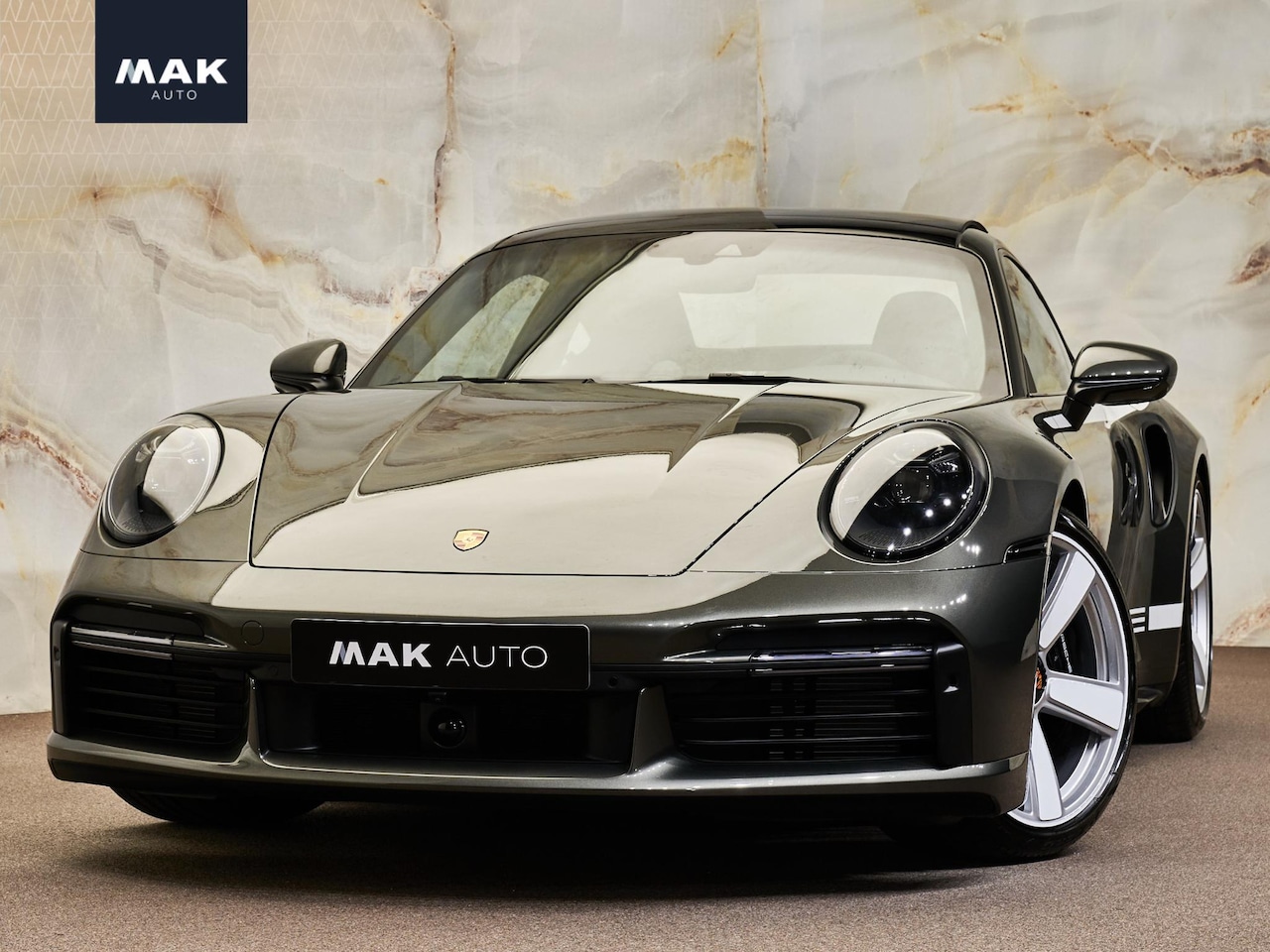 Porsche 911 - Coupé 3.8 Turbo 50 Years, Heritage Design, 21", pano, Burmester, schuifdak, alcantara, mem - AutoWereld.nl