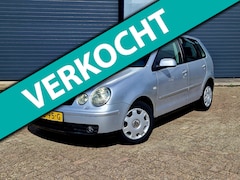 Volkswagen Polo - 1.4-16V Sportline AUTOMAAT / AIRCO / STOELVERW / 5DRS